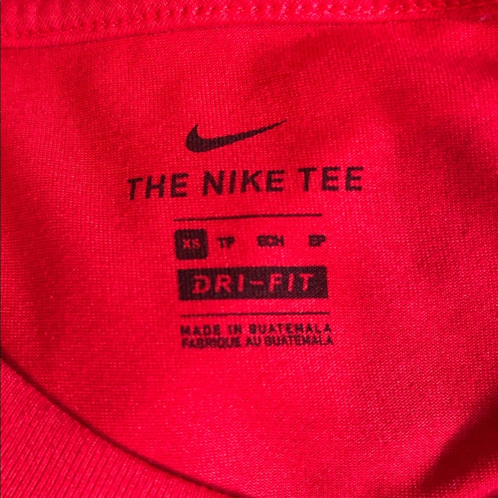 Nike Size XS Red Crewneck Tee EUC - Picture 3 of 4